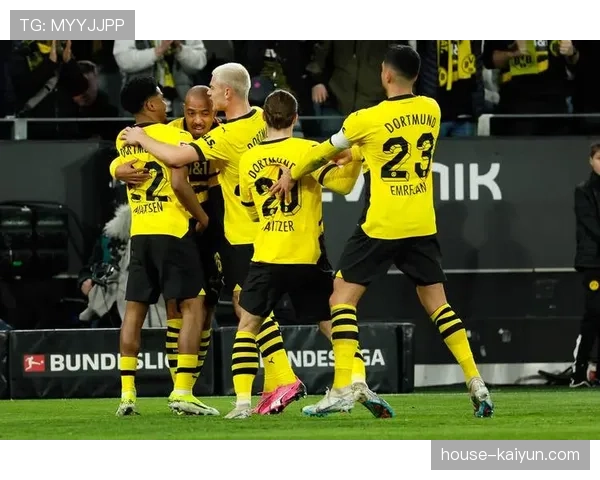 AI模型预测本轮德甲：多特蒙德高位逼抢风格将克制弗赖堡的防守反击